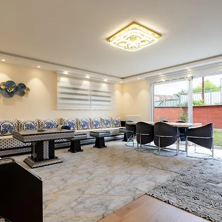 Semesterbostad La Maison De Rania - Moins Dun Km De La Gare *